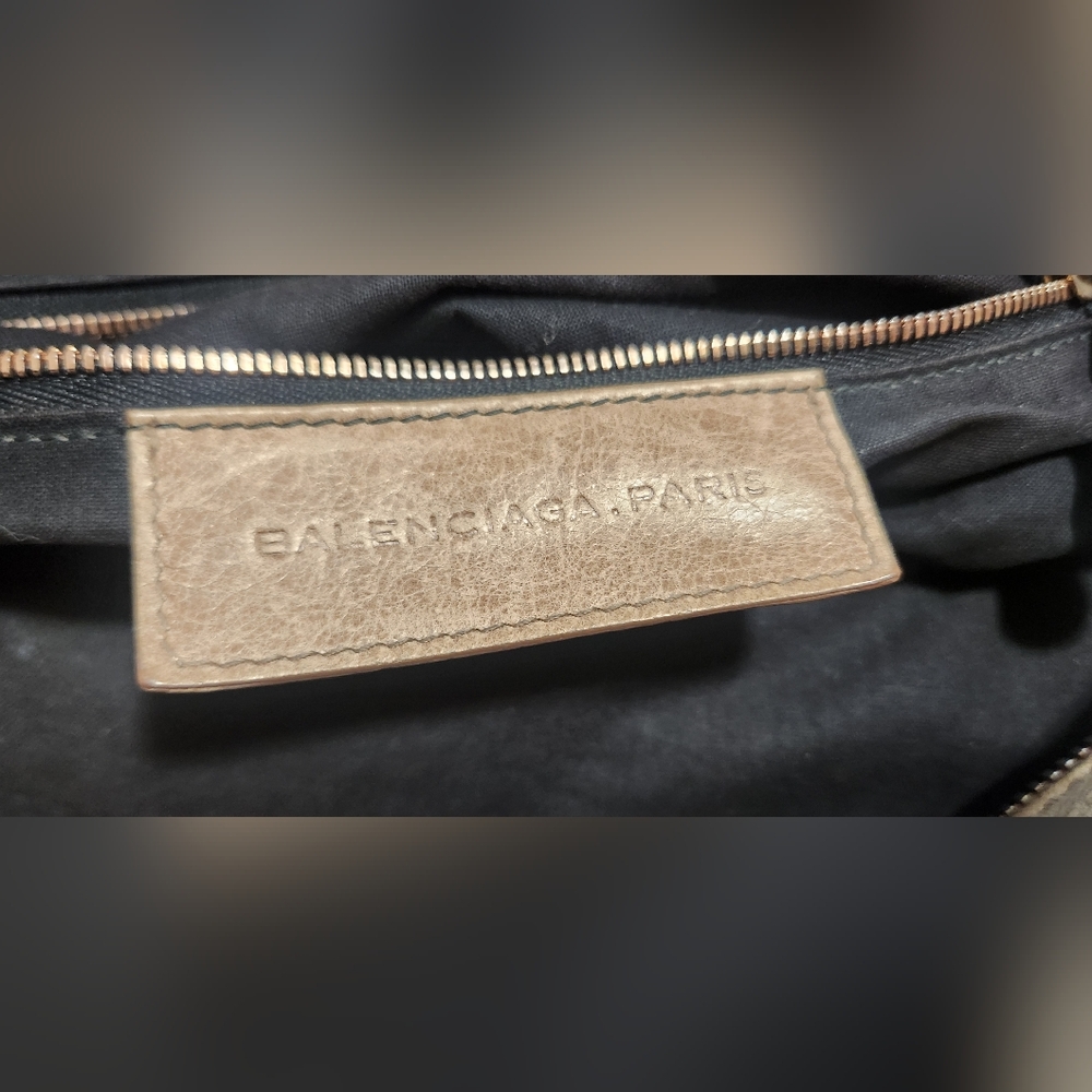 Cream Leather Balenciaga Bag - Picture 6 of 17